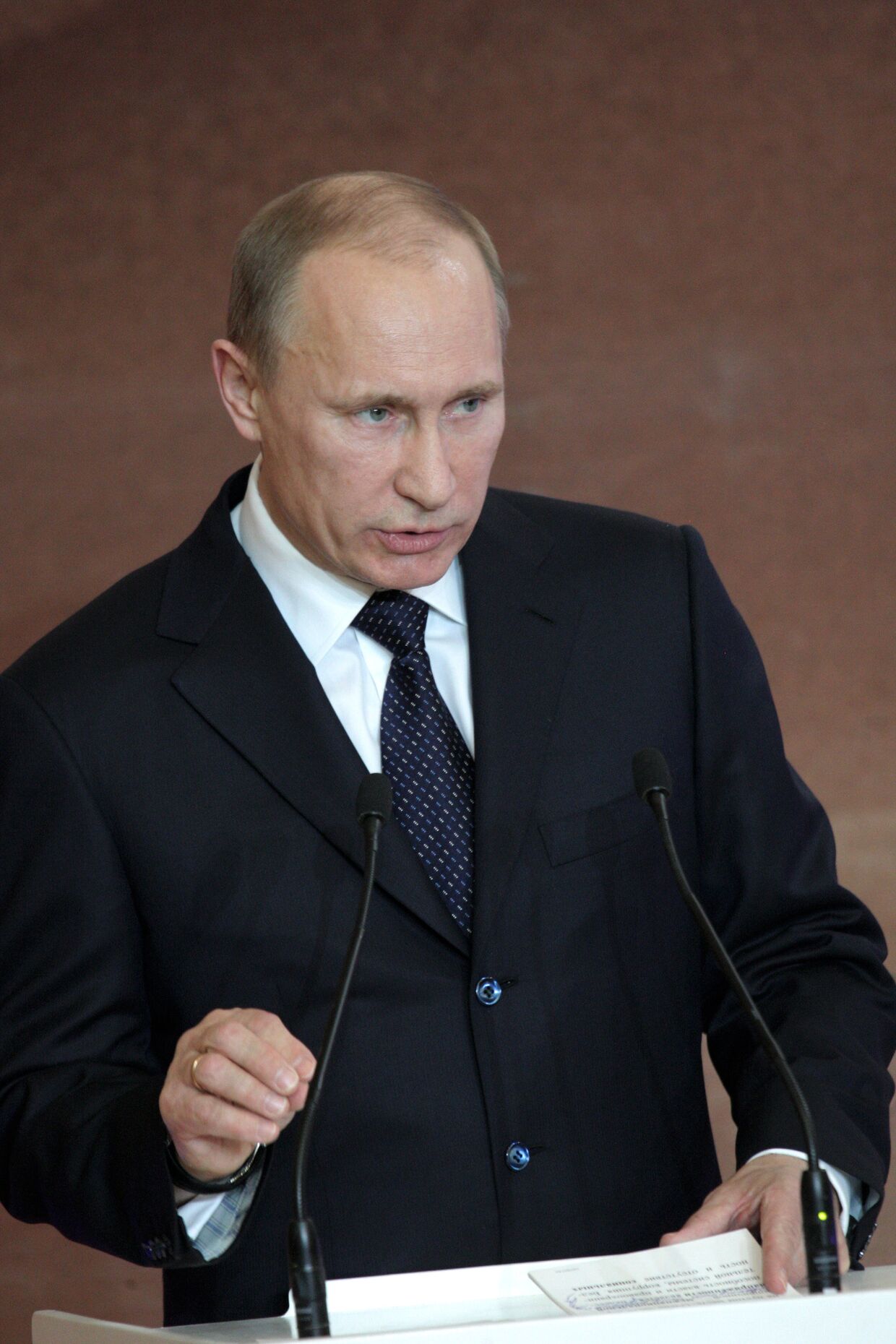 Премьер-министр РФ Владимир Путин принял участие в Форуме народов Юга России