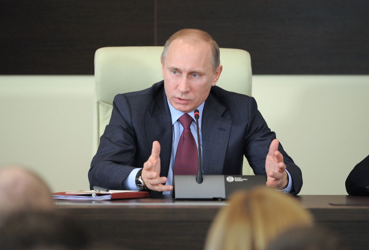Премьер-министр РФ В.Путин посетил ФМС РФ