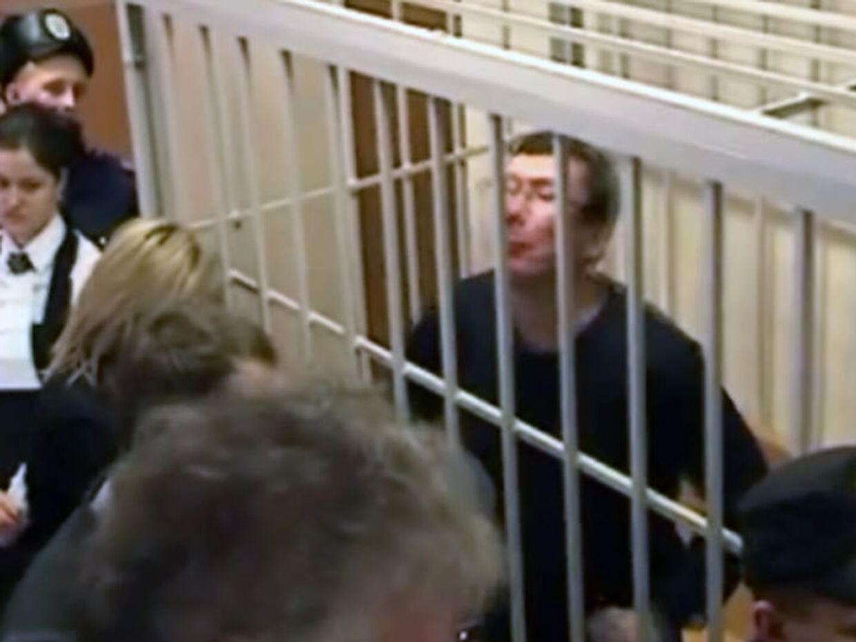 Луценко плюнул в лицо прокурору 