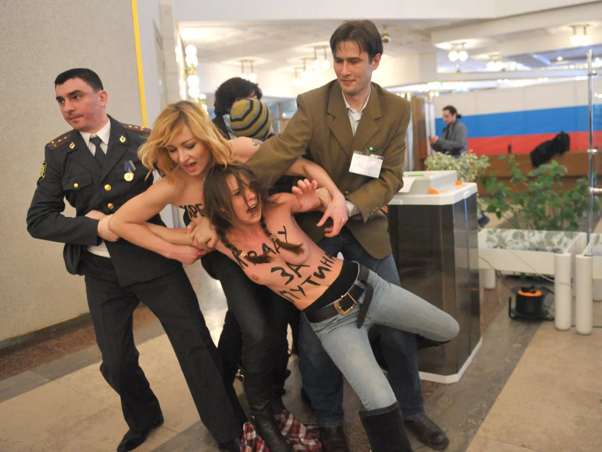 Акция femen