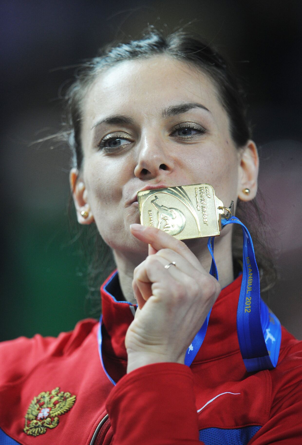 Елена Исинбаева завоевала первую золотую медаль для сборнойРоссии на Чемпионате мира по легкой атлетике в Стамбуле