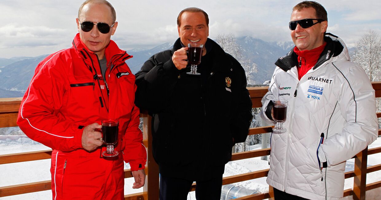 Д.Медведев и В.Путин на горнолыжном курорте Красная Поляна