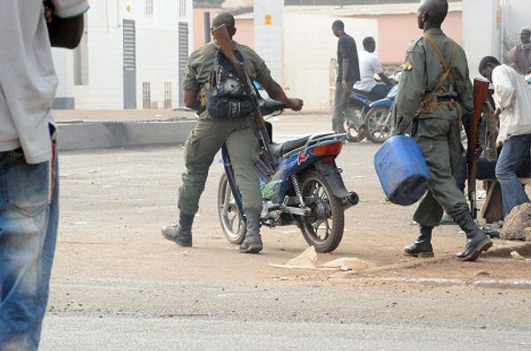 Военнослужащие армии Мали на улице в Бамако