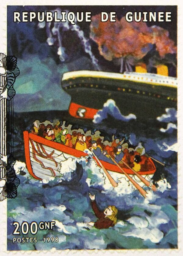 Памятная марка, выпущенная в Гвинее по случаю годовщины катастрофы Титаника