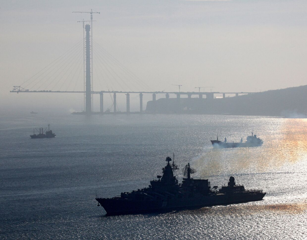 Встреча крейсера Варяг во Владивостоке