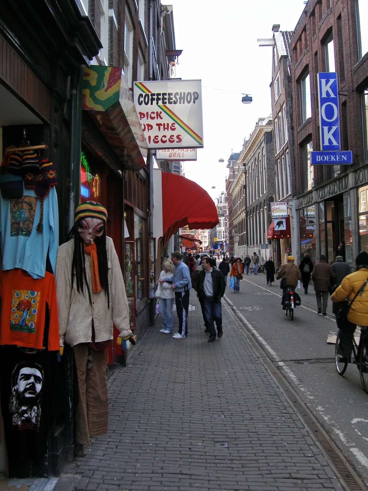 Амстердамский кофешоп 