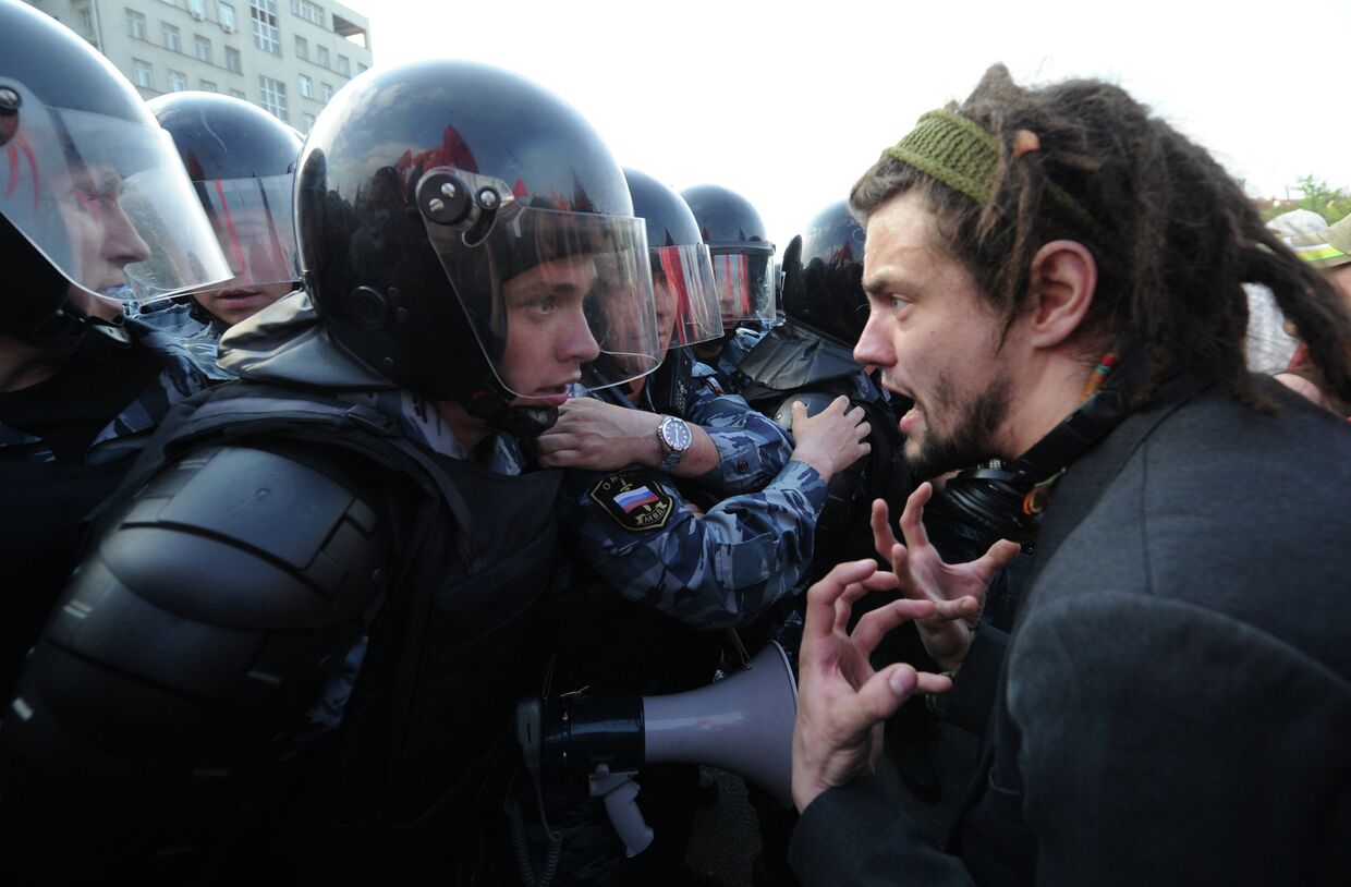 Задержания участников митинга «Марш миллионов» в Москве