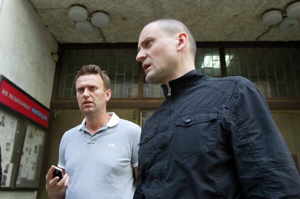 Оппозиционеры Навальный и Удальцов отпущены из ОВД Басманное