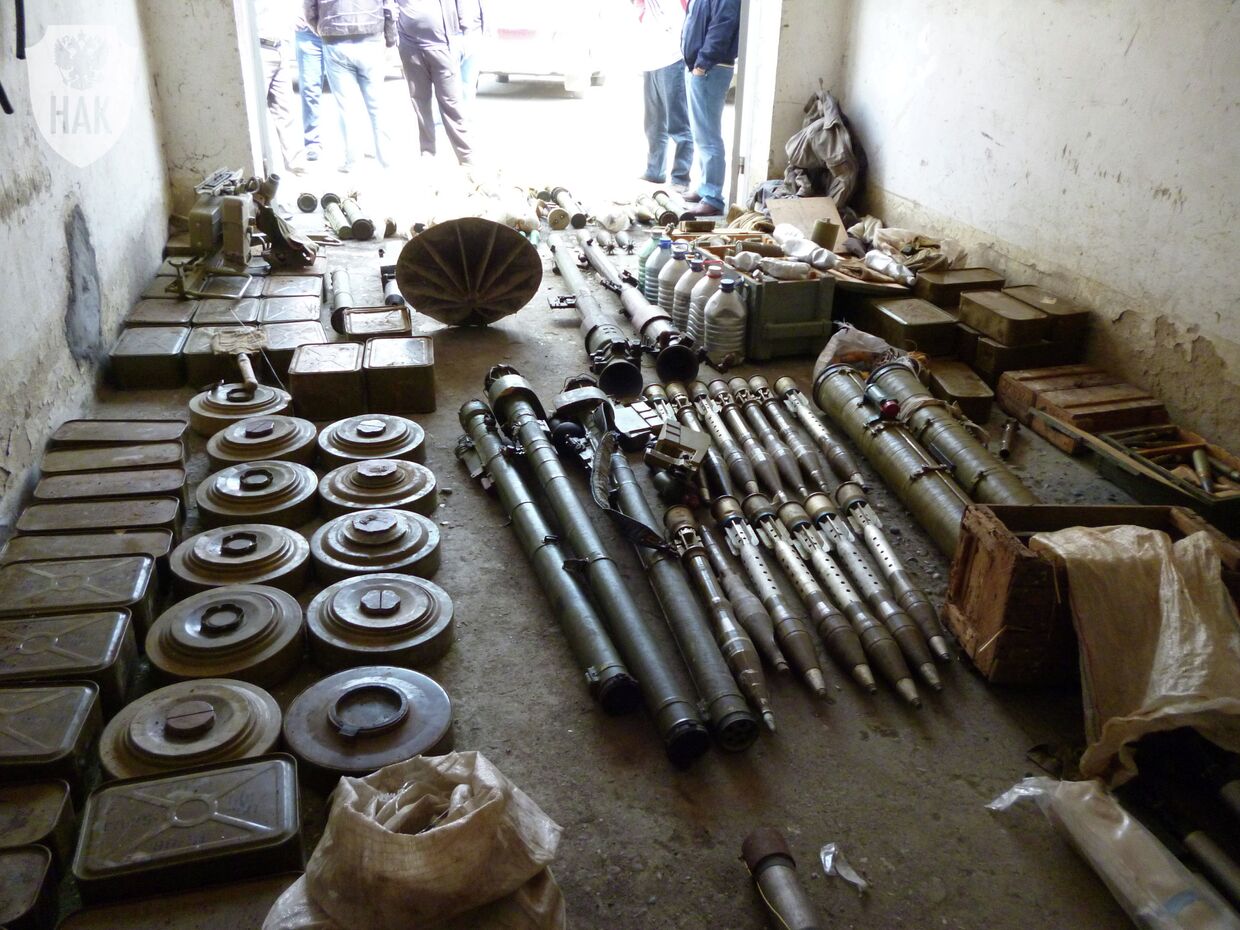 Обнаруженный в Абхазии схрон с оружием и боеприпасами
