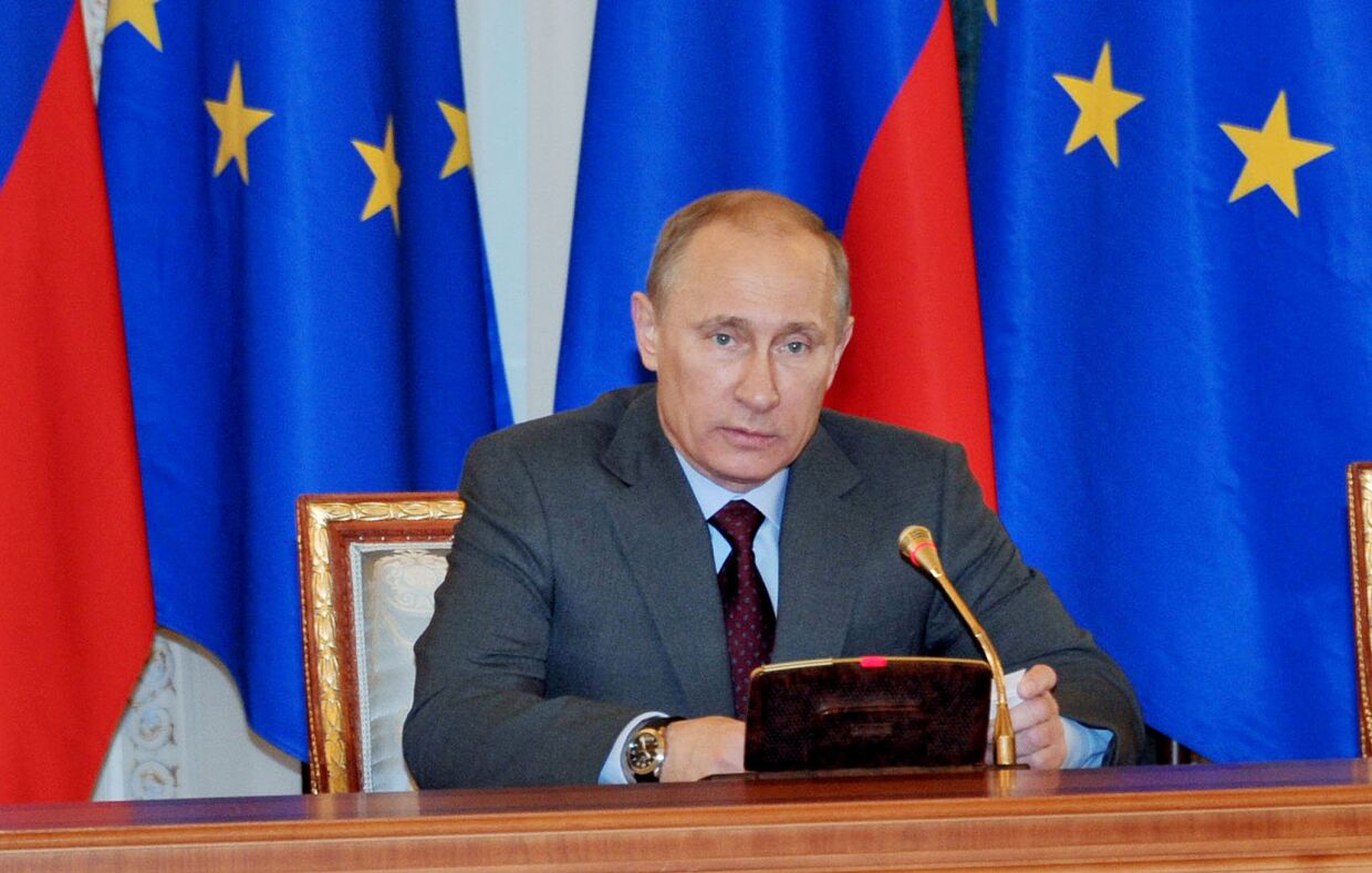 Президент РФ В.Путин принимает участие в саммите Россия – ЕС