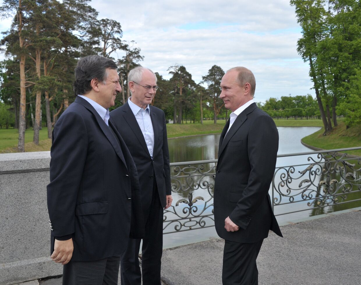 Президент РФ В.Путин и лидеры Евросоюза встретились в Стрельне