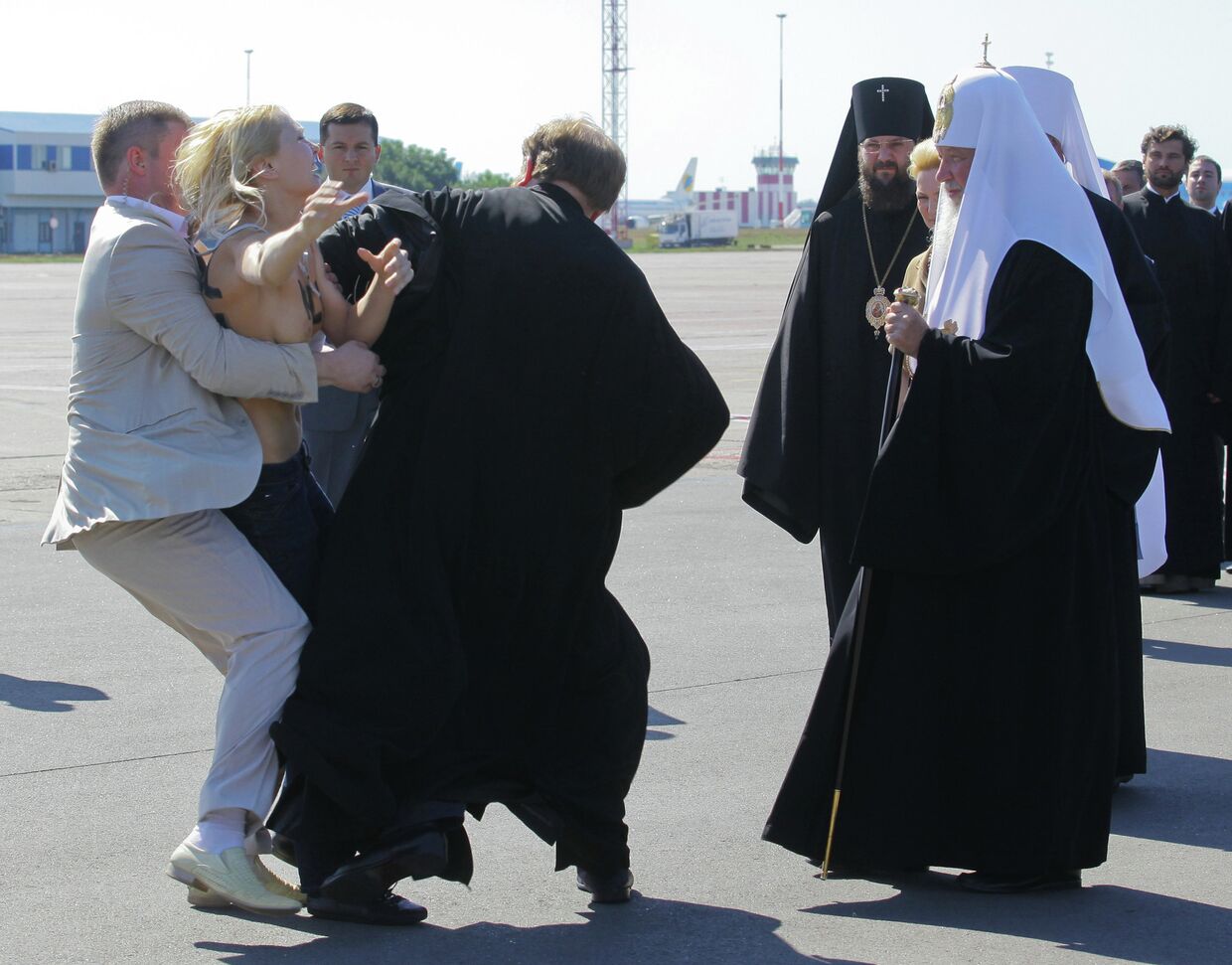 Акция движения Фемен в Киеве против визита патриарха Московского всея Руси Кирилла