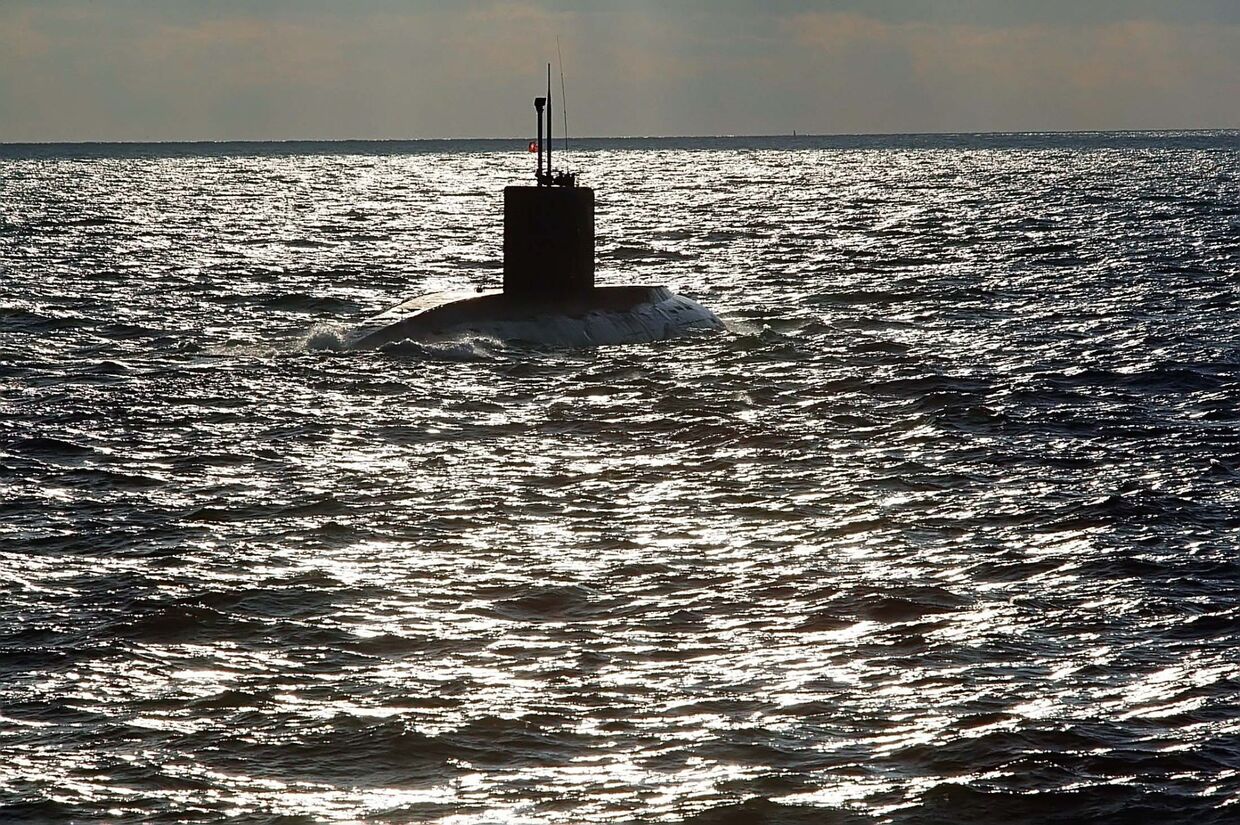 Балтийский флот проводит учения по спасению подводной лодки
