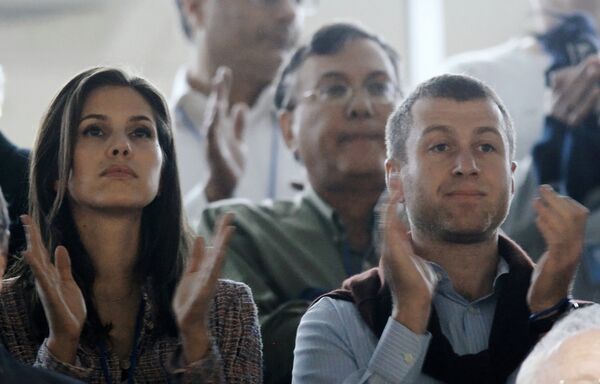 Роман Абрамович и Дарья Жукова Роман Абрамович и Дарья Жукова