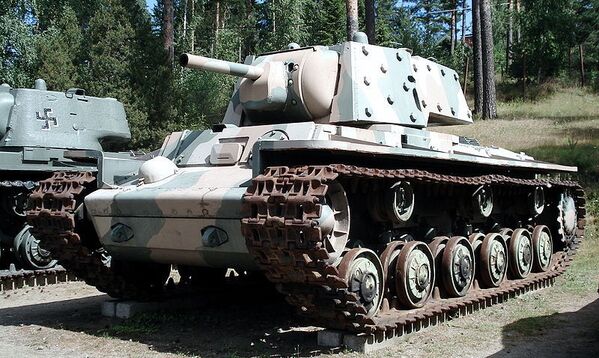 Советский танк КВ-1Э 1941 г. выпуска