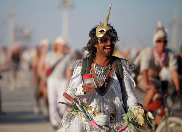 Участник фестиваля Burning Man в пустыне Блэк-Рок 