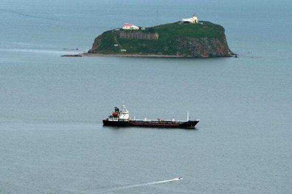 Владивосток и остров Русский с вертолета