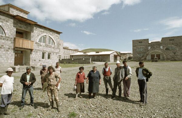 Жители села Гоговий, Армения, 1995 г.