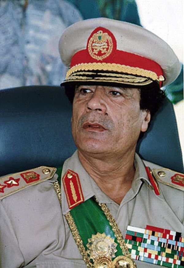 Муаммар Каддафи в фуражке. Архивное фото