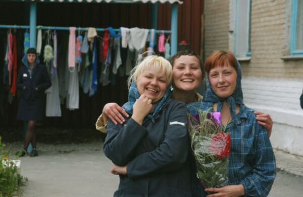 Заключенные женской исправительной колонии Челябинска.