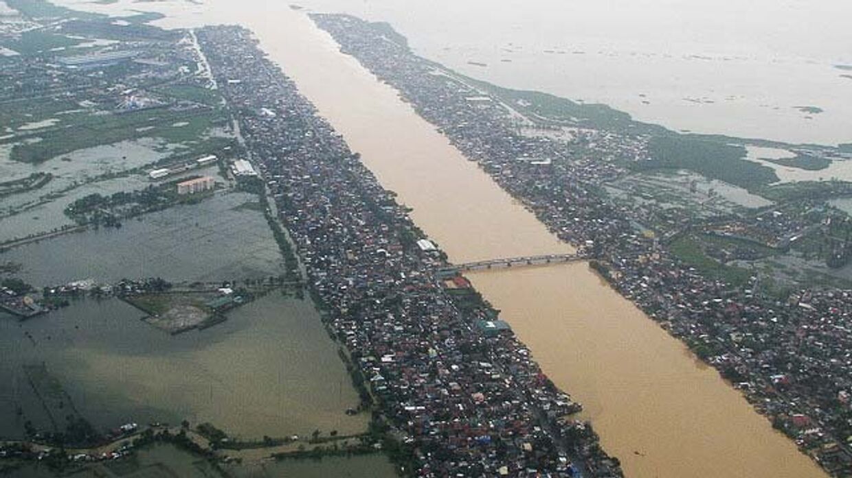 Вид Метро Манилы после тайфуна «Парма»