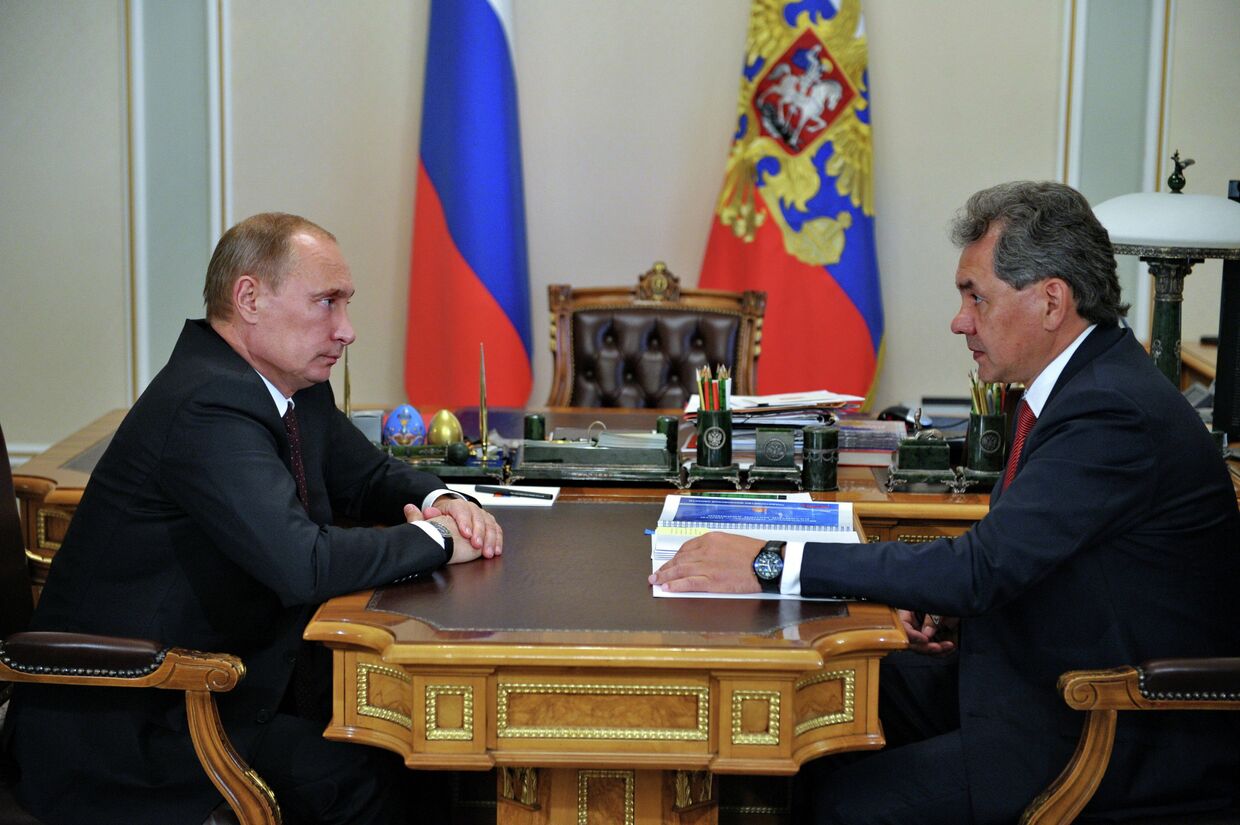 Президент России Владимир Путин и Сергей Шойгу