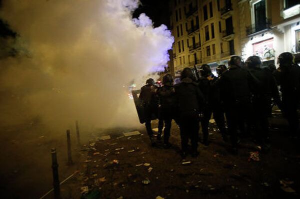Столкновения полицейских и участников всеобщей забастовки в Мадриде, Испания