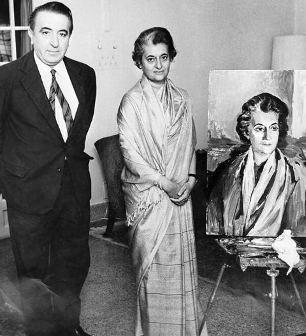 Индира Ганди с художником Дмитрием Налбандяном