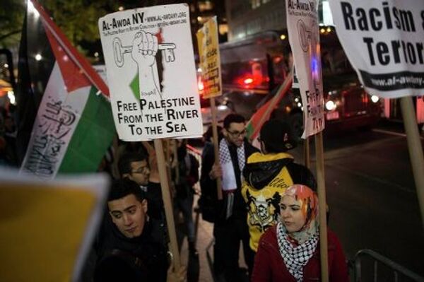 Акция протеста против военных действий в секторе Газа в Нью-Йорке