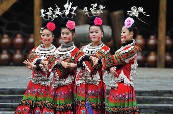 Репетиция празднования Нового года в Гуйчжоу, Китай