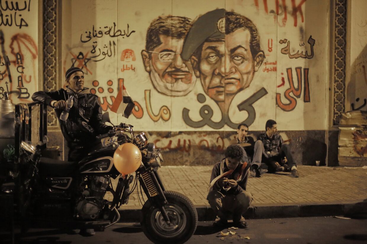 Граффити на стене президентского дворца в Каире