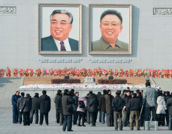 Пхеньян в день годовщины смерти Ким Чен Ира