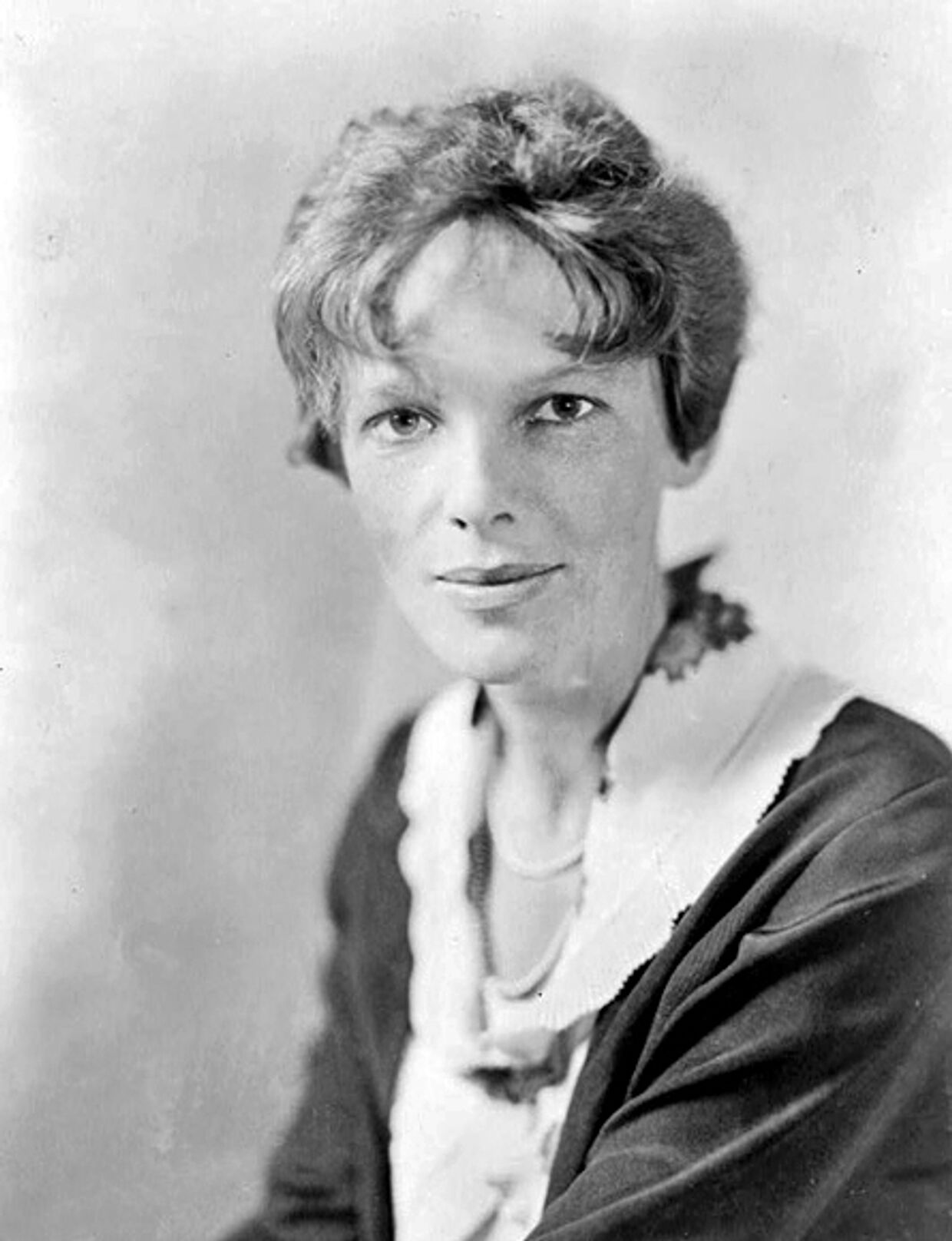 Амелия Эрхарт, американская писательница и пионер авиации