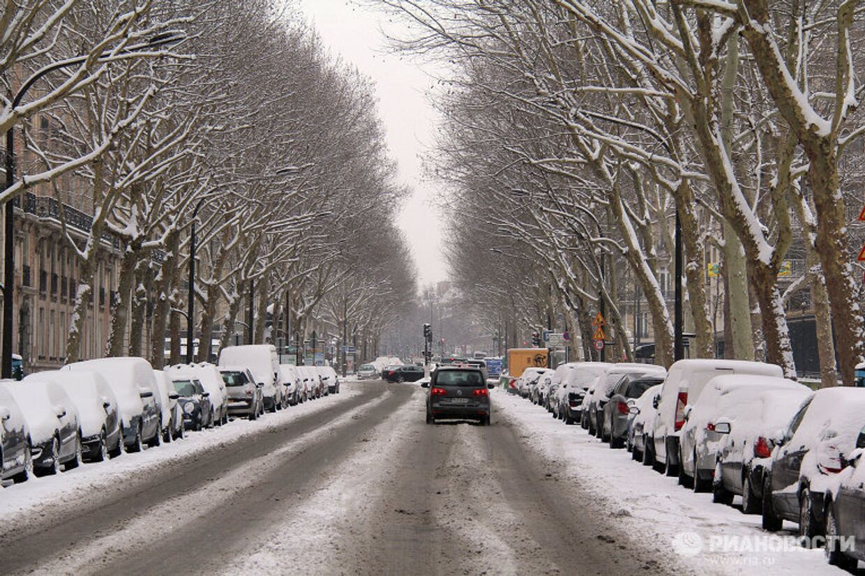 снегопад в париже