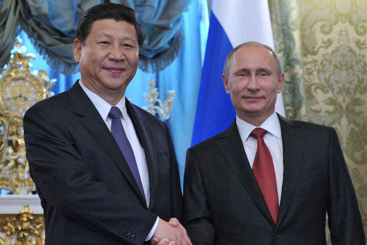 Председатель КНР Си Цзиньпин и президент России Владимир Путин. Архив