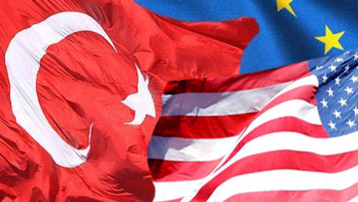 Флаги Турции, США и ЕС