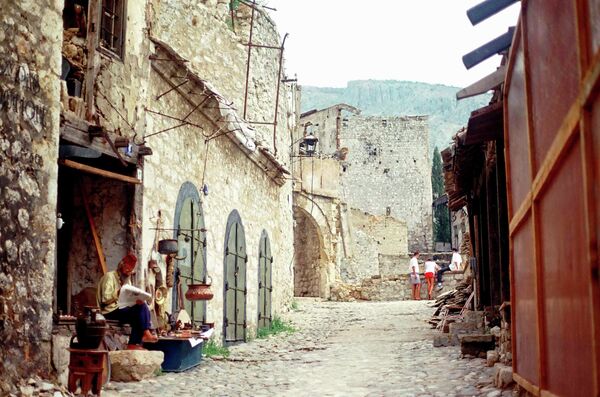 Разрушенная часть старого города Мостар в июне 1993 года