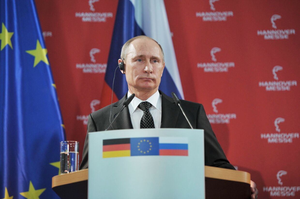 Владимир Путин на пресс-конференции с канцлером Германии Ангелой Меркель в Ганновере