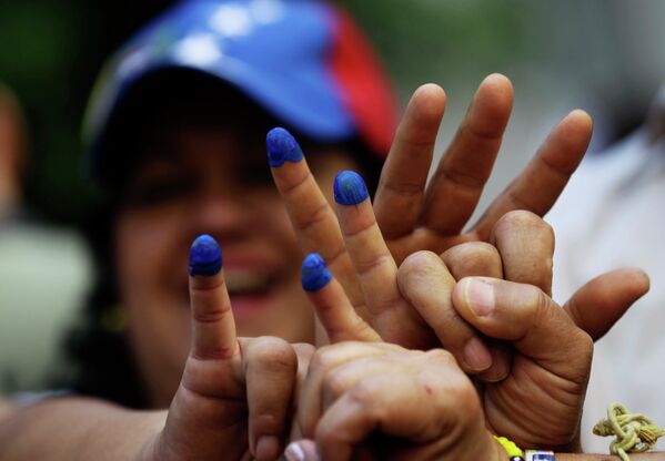 Венесуэльцы, живущие в Мексике проголосовали на внеочередных президентских выборах