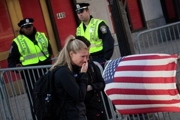 Жители Бостона вспоминают жертв взрывов на марафоне 