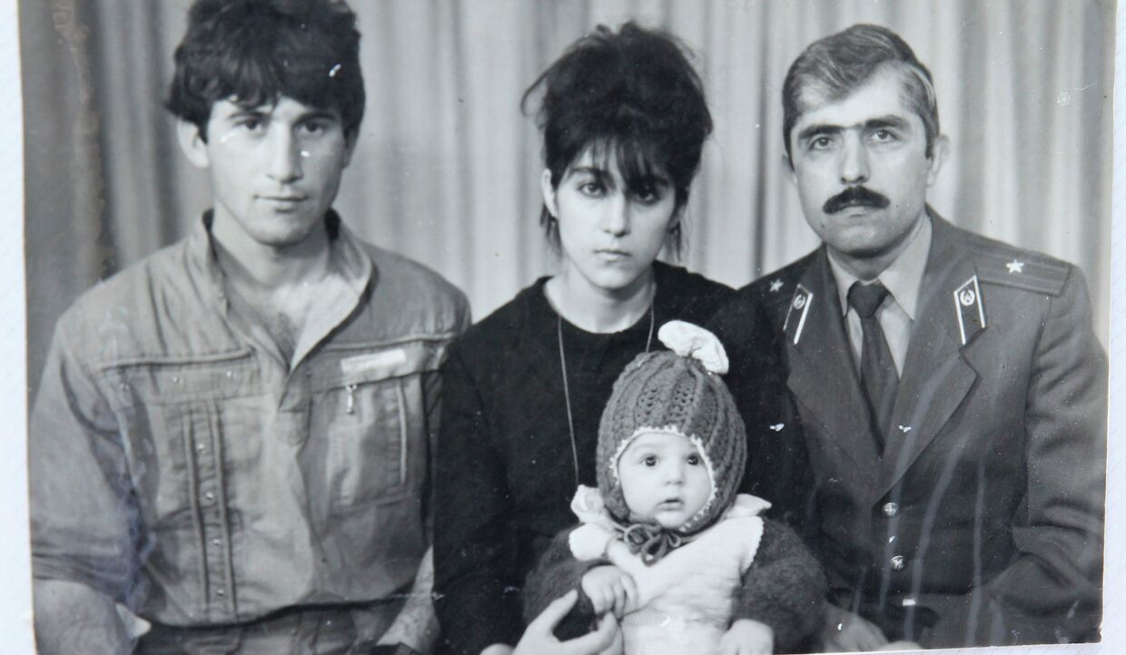 Тамерлан Царнаев со своими родителями и дядей 