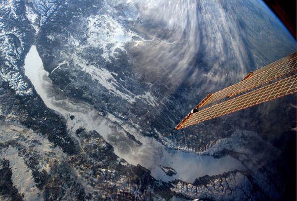 Снимок озера Байкал из космоса