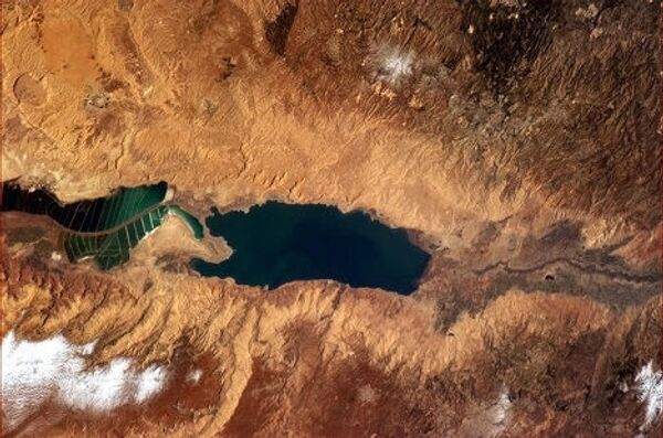 Космический снимок Мертвого моря