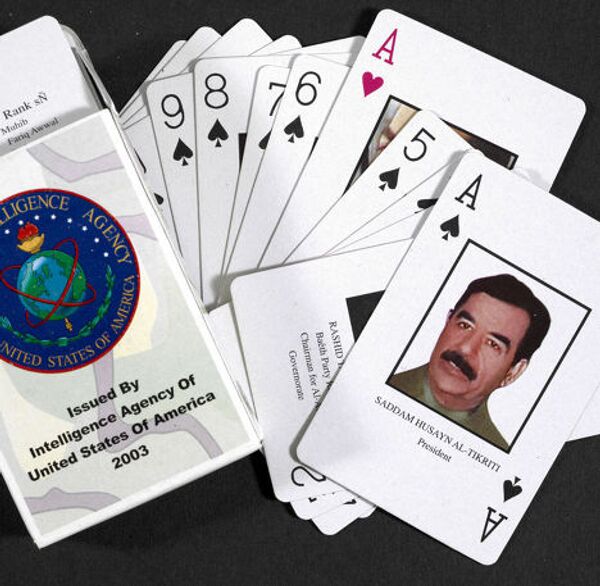 Игральные карты с изображением Саддама Хусейна