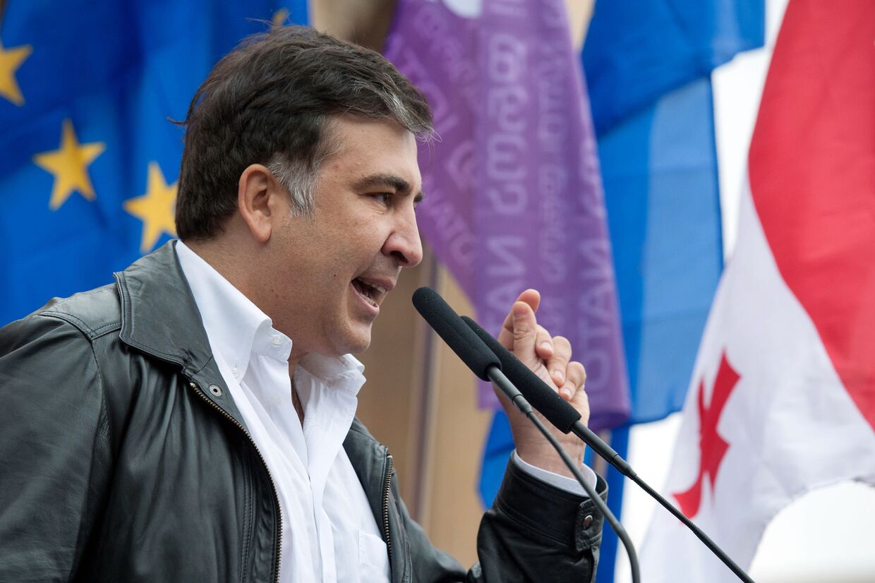 Президент Грузии Михаил Саакашвили на митинге