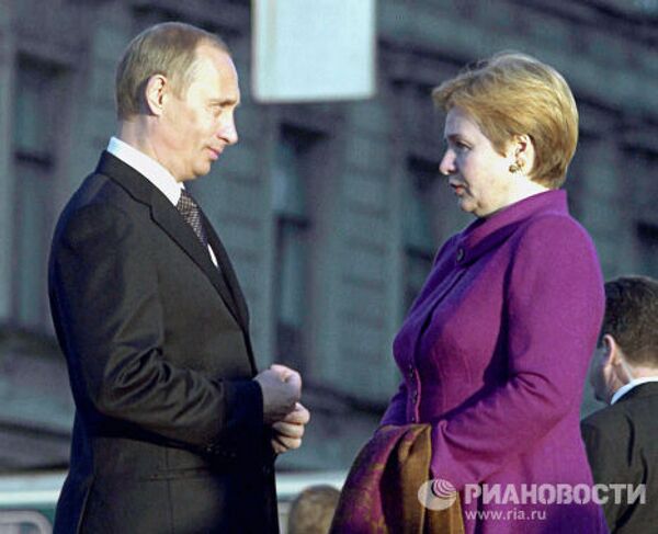 Владимир и Людмила Путины на набережной Санкт-Петербурга