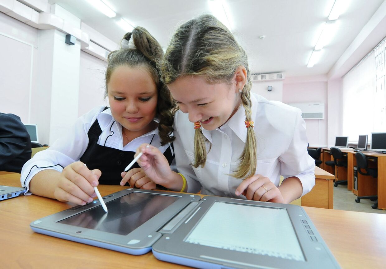 Эксперимент по переходу на электронные книги в средних школах
