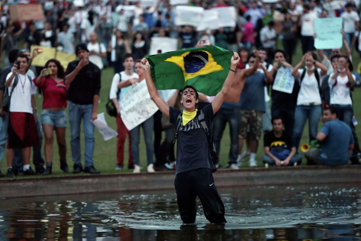 Акции протеста в Бразилии у Национального конгресса