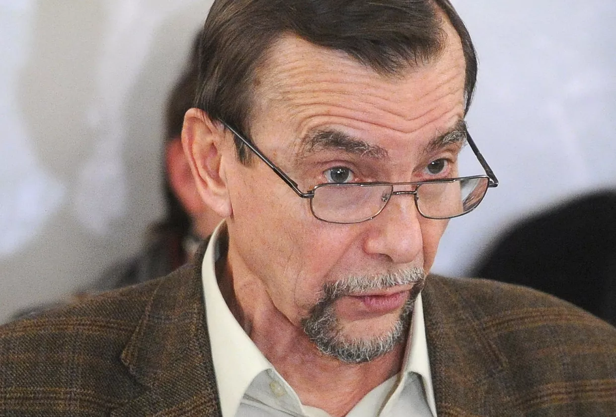 Правозащитник Лев Пономарев