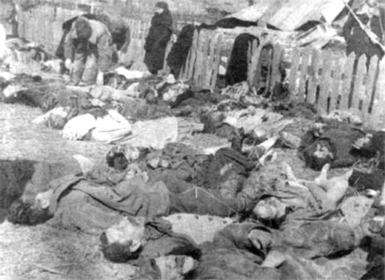Жертвы Волынской резни в деревне Липники, 1943